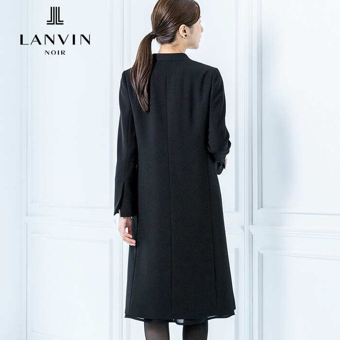 サテンアクセントを加えたロングジャケット 9号・ブラック｜東京