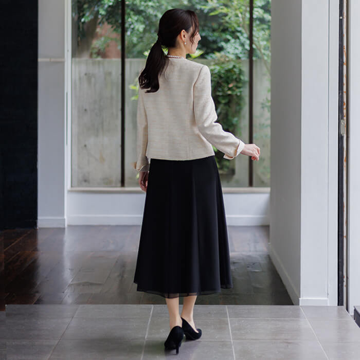 多彩色のお呼ばれジャケット 15号・ベージュ｜東京ソワール