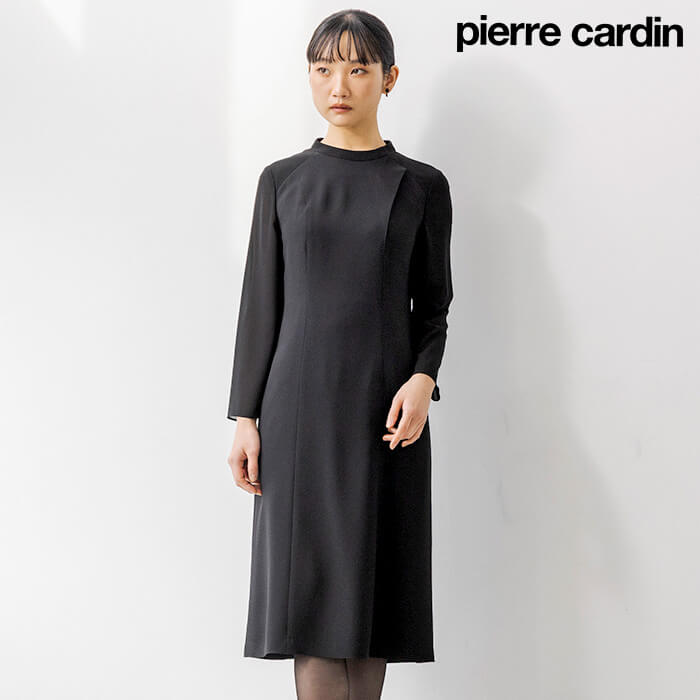 曲線切り替えがポイントのアンサンブル 9号・ブラック｜東京ソワール