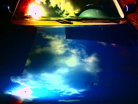 アニエス・ベーも恋した伝説のトイデジ。初代デジタルハリネズミが堂々