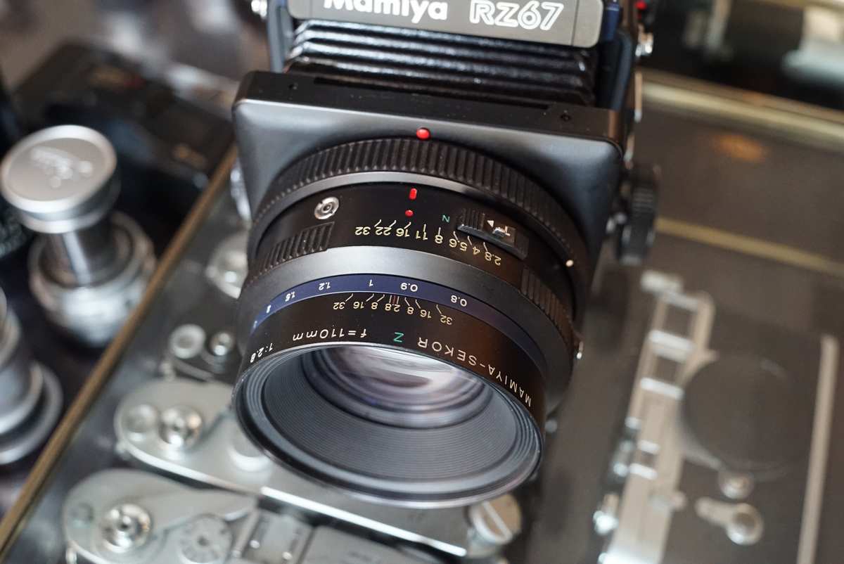 Mamiya RZ67 + Mamiya-Sekor Z 110mm 1:2.8 - Fotohandel Delfshaven