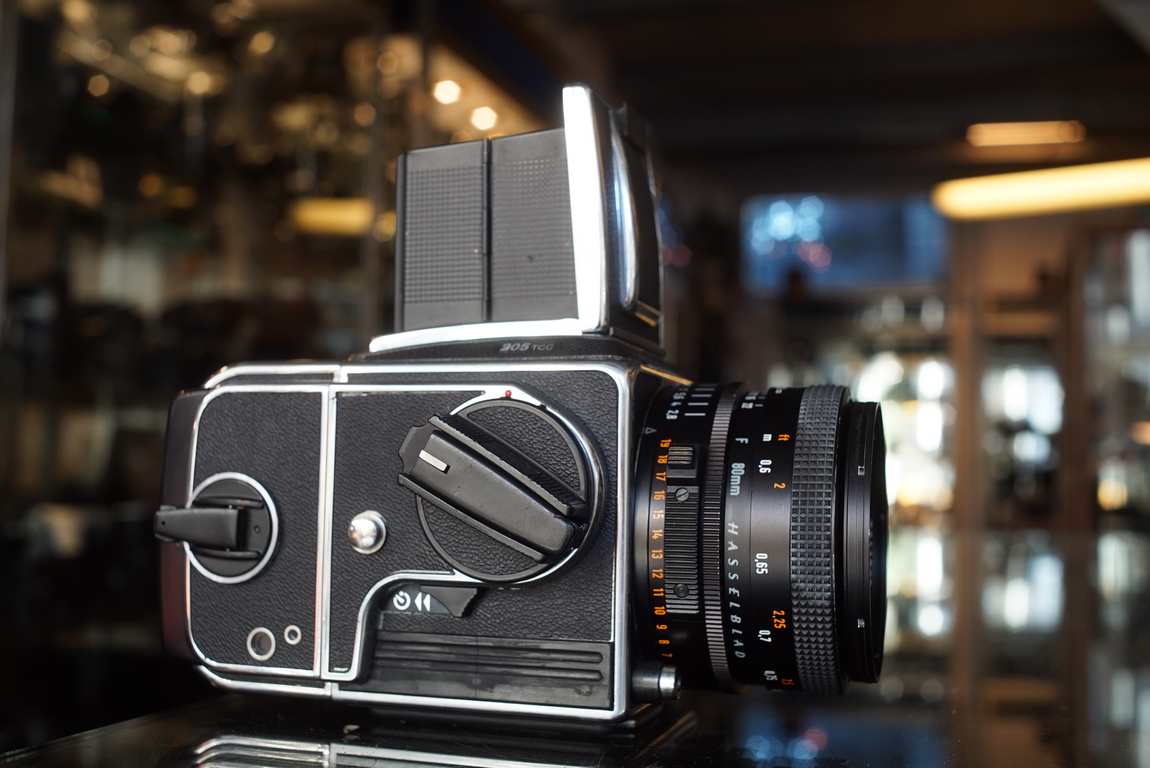 Hasselblad 205TCC kit + 2.8 / 80 FE Planar lens - Fotohandel