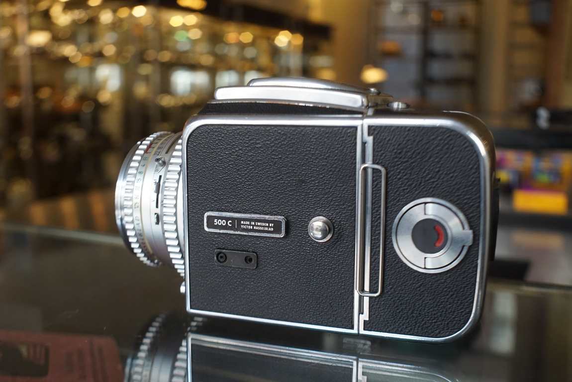 Hasselblad 500C + Planar 80mm F/2.8 T* chrome + A12 back