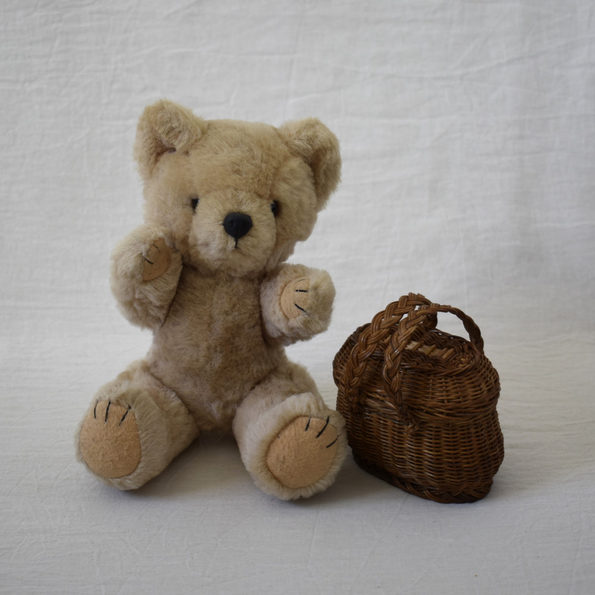 テディベア・クリーム色 / 古いクマのぬいぐるみ・スウェーデン