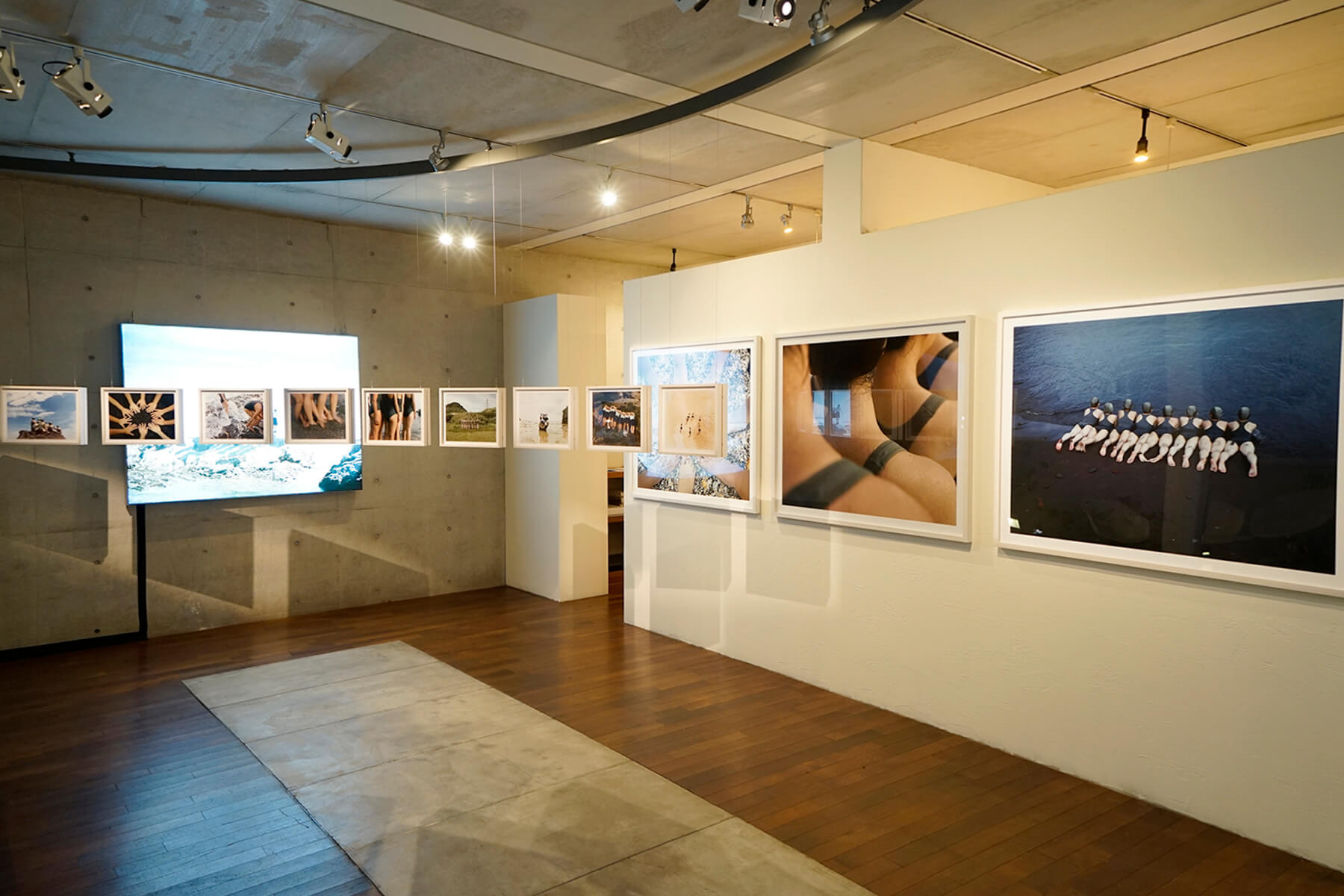 横浪修「ASSEMBLY Ⅲ」 | FLATLABO（フラットラボ）プロ品質の写真