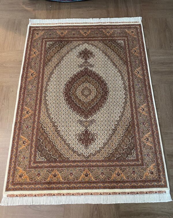 ペルシャ絨毯【ウール】 タブリーズ（ホイ） 206×154(cm) *2845MZ