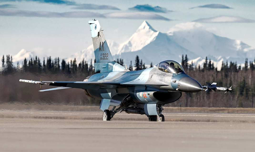 18th Aggressor Squadron – The Blue Foxes | FLYMAG
