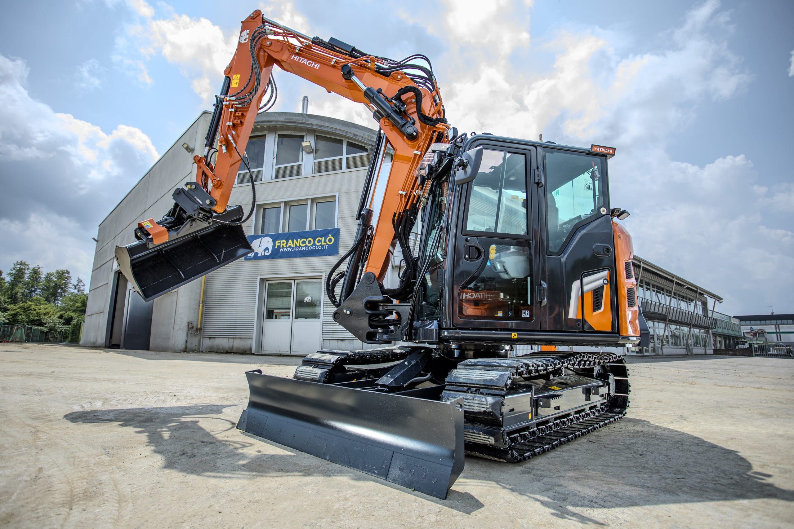 Hitachi ZX95USB-7 / 2P midi excavator · Franco Clò