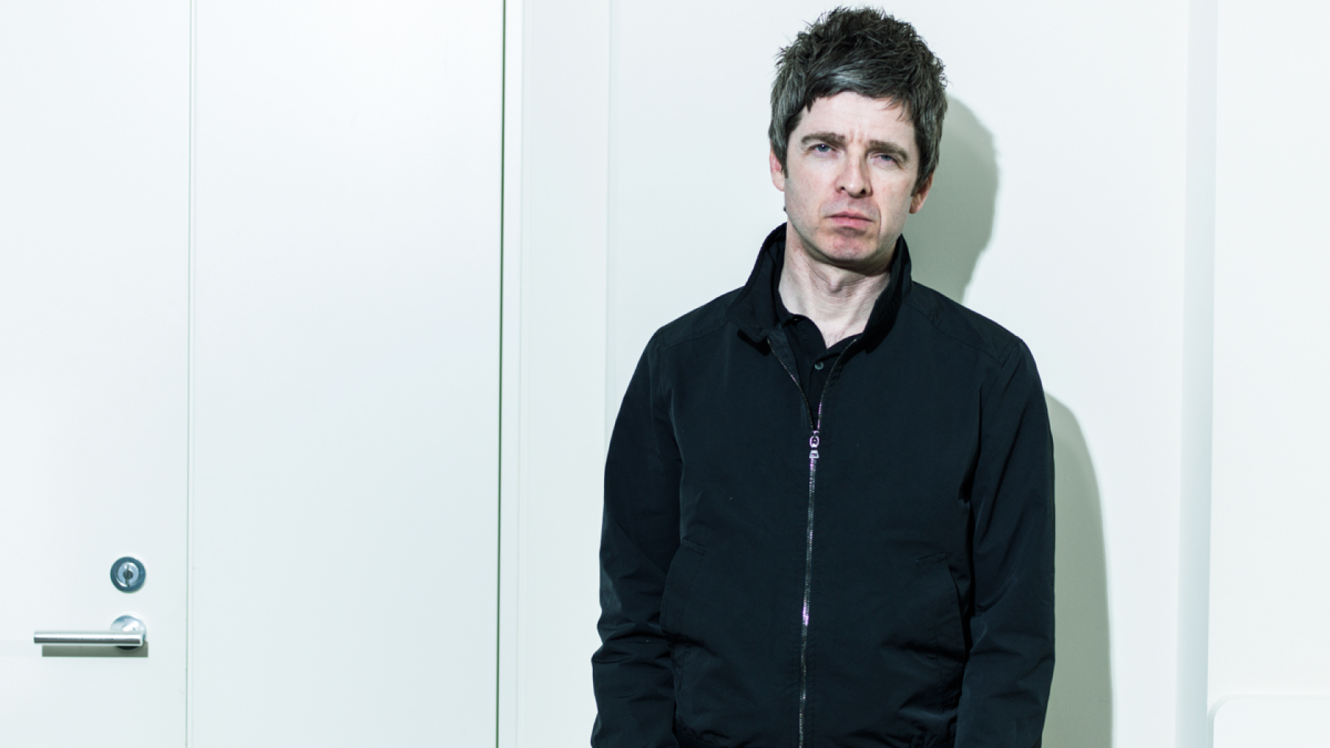 緊急インタビュー】フジロック出演決定！ノエル・ギャラガー、フジ