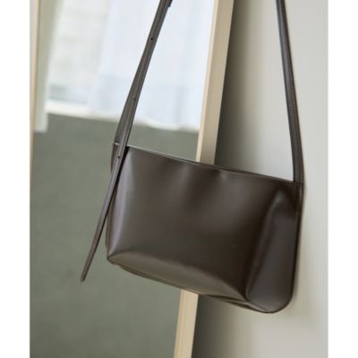 Whim Gazette(ウィム ガゼット)の【Hoaw.】ガラスレザーショルダー通販