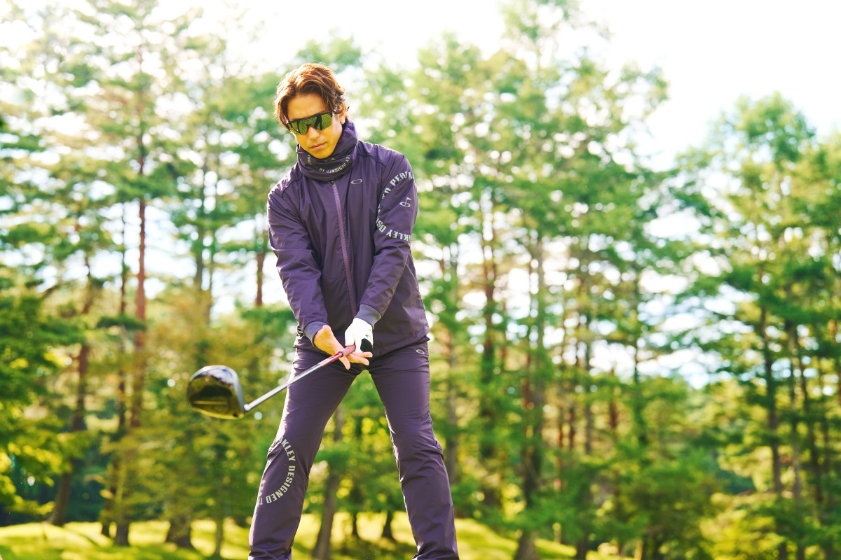 高機能でトレンドなデザイン。「オークリー」のお洒落ゴルフウェア