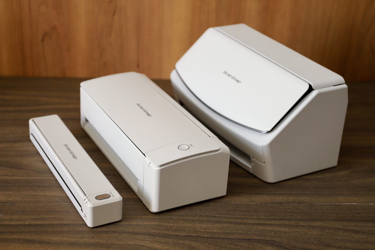 S1300の名を継ぐ名機の予感！ ScanSnap iX1300のサイズ感を各機種と