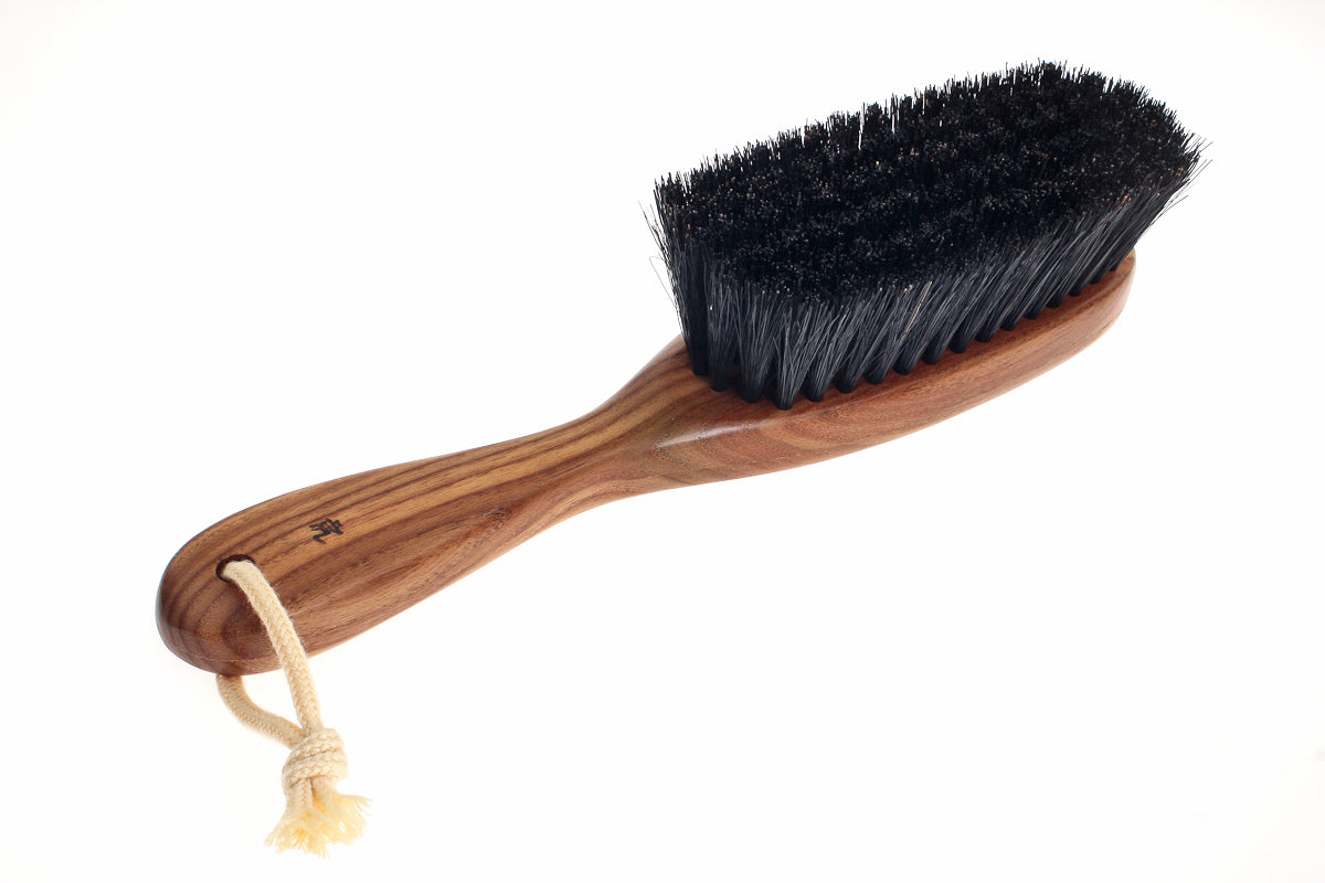 虎オリジナル黒豚毛 手植え洋服ブラシ – 藤本虎