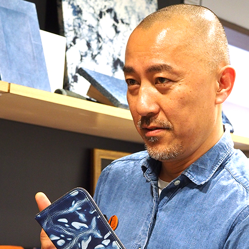 池之端銀革店】Cramp×SUKUMO Leather 藍染めL字ファスナーロング