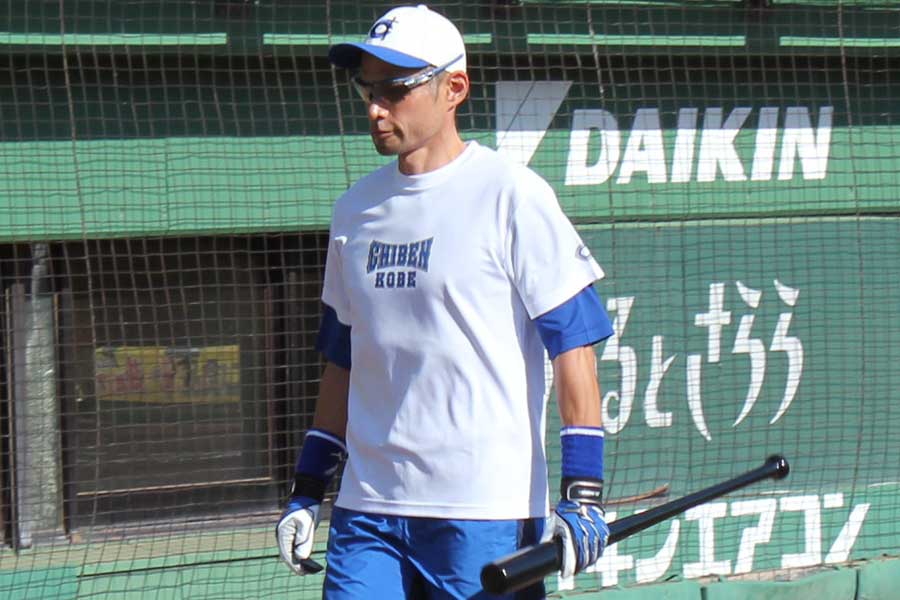 草野球デビューのイチロー氏、海外メディアからは称賛の声止まず