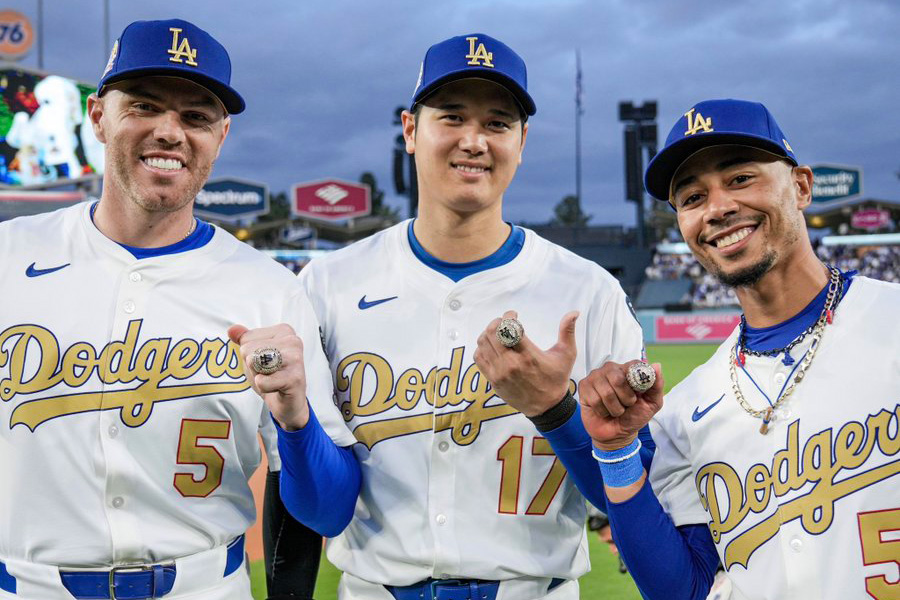 大谷翔平、チャンピオンリング贈呈式で笑顔 世界一の興奮再び、