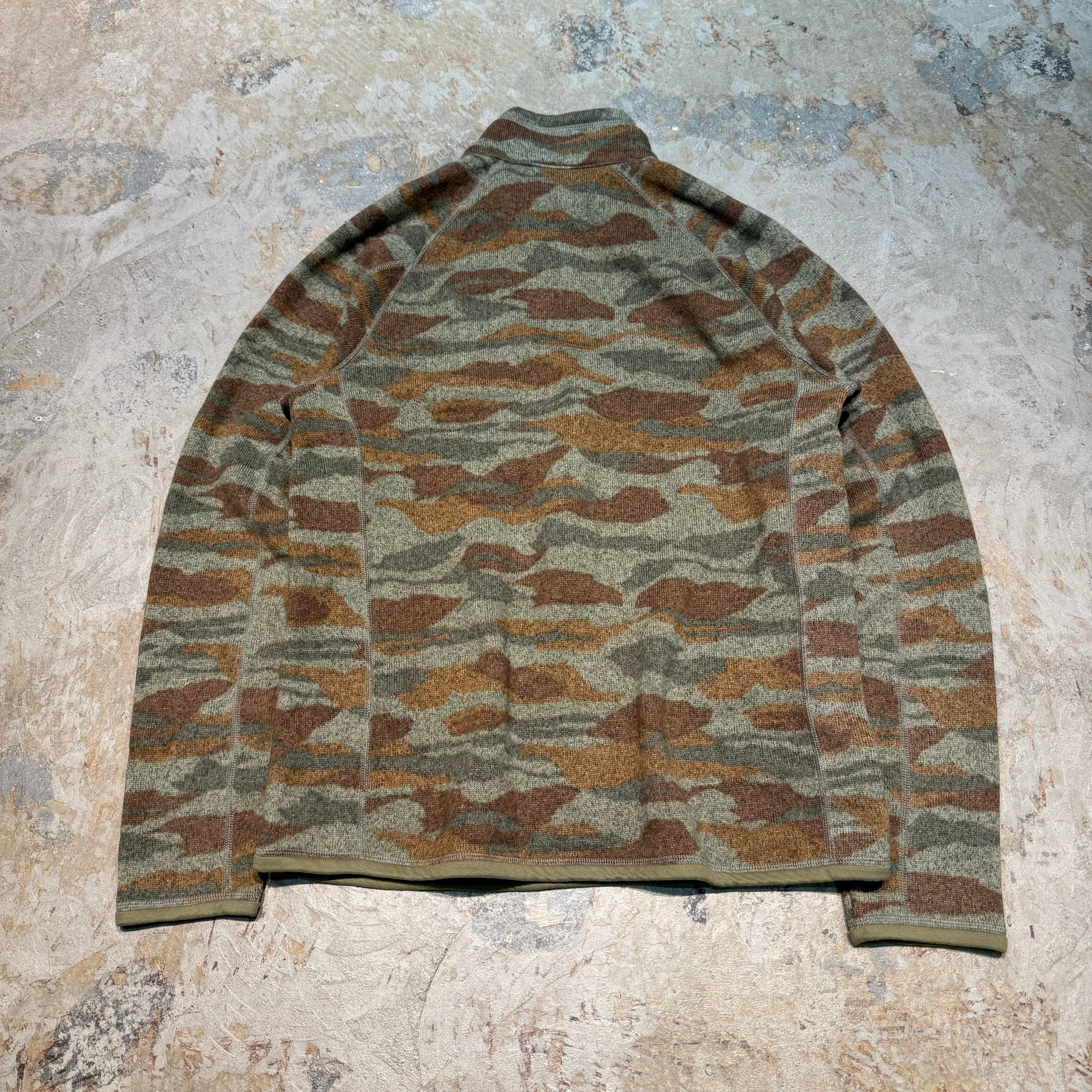 古着 Patagonia/パタゴニア/ハーフジップフリース/迷彩柄/サイズM – MUJIN