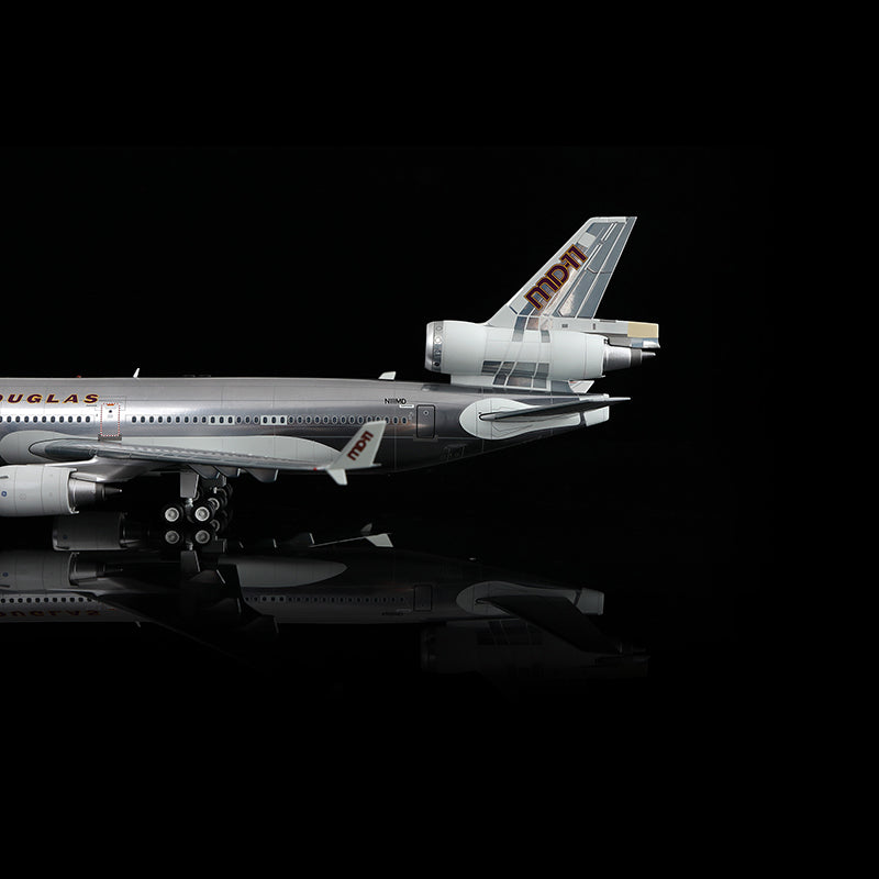 1:200 SQ Wings Mcdonnell Douglas MD-11 N111MD Diecast Aircraft