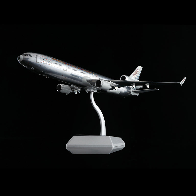 1:200 SQ Wings Mcdonnell Douglas MD-11 N111MD Diecast Aircraft