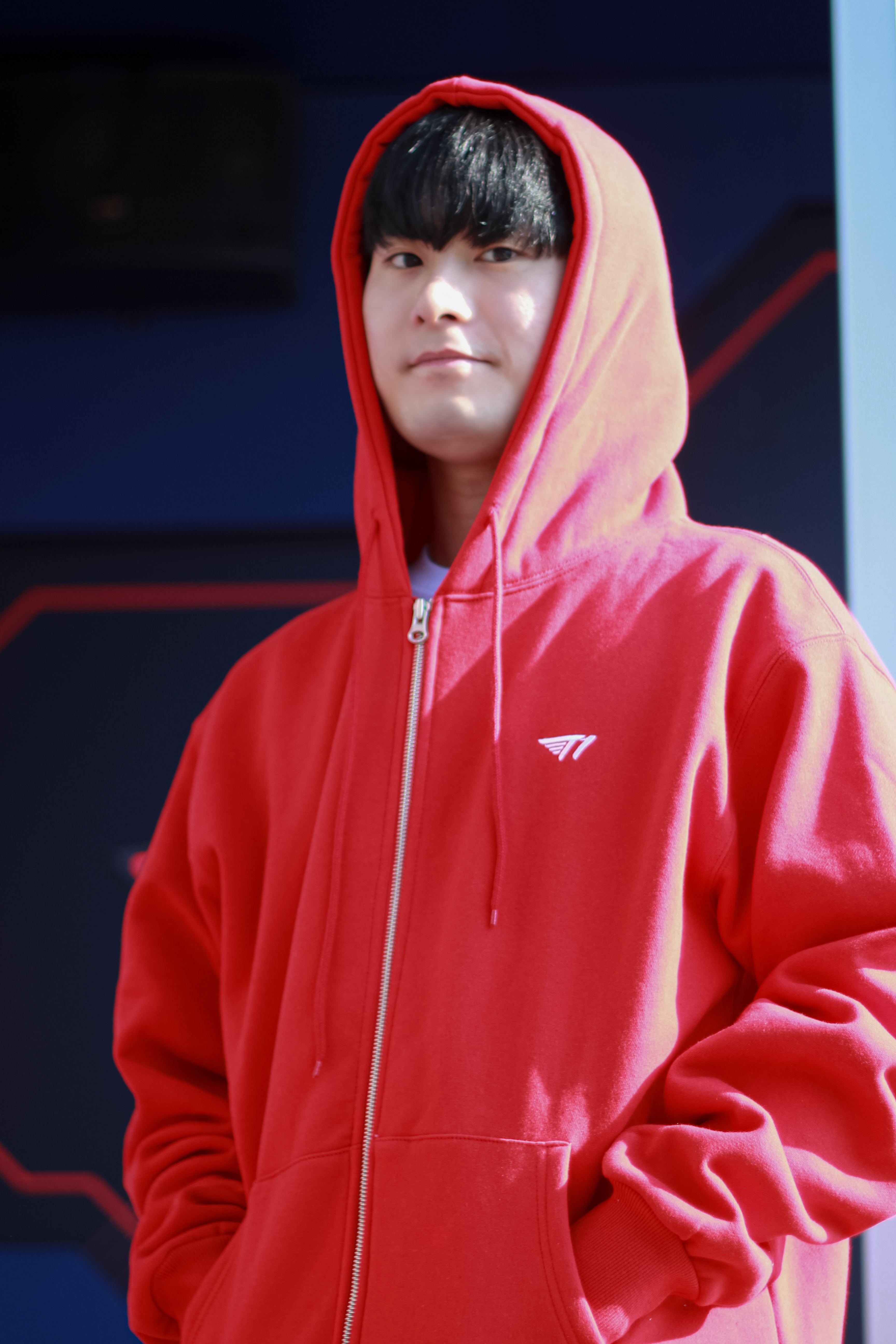 2022 T1 Red Zip-Up Hoodie – FUTAROKU