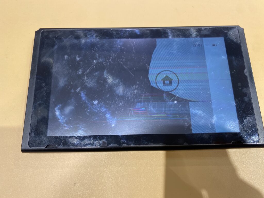 Nintendo Switch(ニンテンドースイッチ)を落としてしまい液晶が壊れて