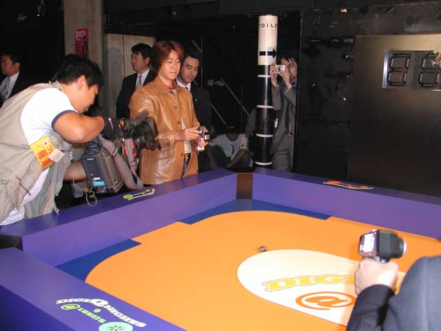 チョロQサイズのリモコン タカラ、「MICRO IR DigiQ」 21日から博品館