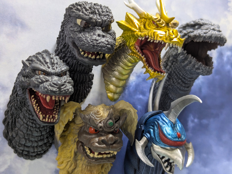 玩栗犬と、一番くじ ゴジラ 大怪獣列伝G モンスターヘッドマグネット