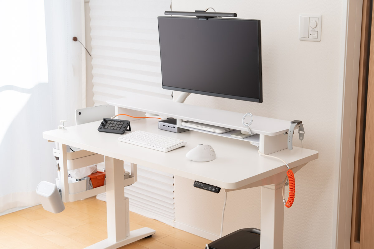 amesoba デスクシェルフ MASSIROは白デスクに合わないわけがない