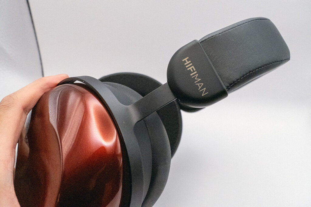 HiFiMAN HE-R9 レビュー】映像作品鑑賞で実力を発揮するヘッドフォン