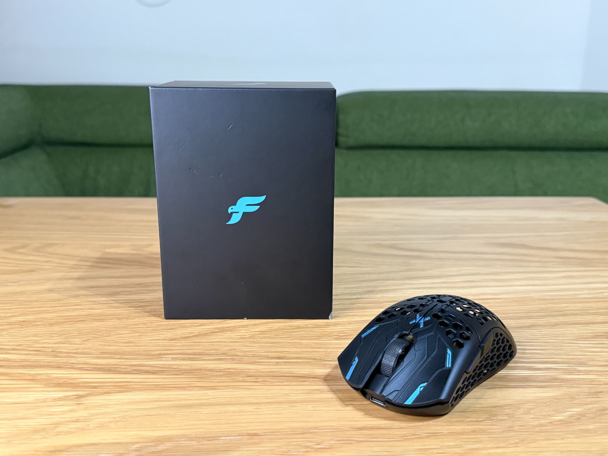 Finalmouse ULX Phantom レビュー｜初期ロットとビルドクオリティ