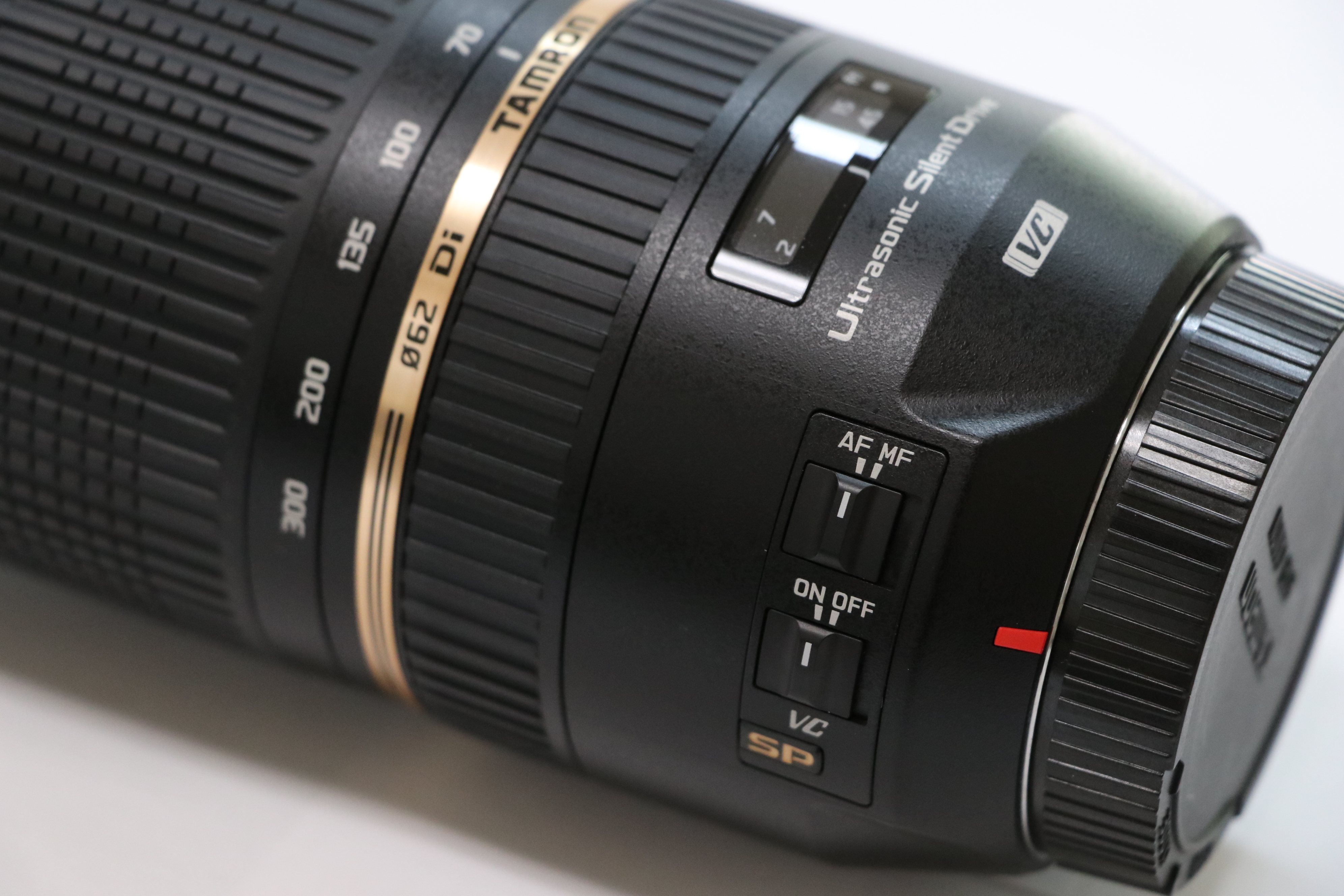 3万円台で買える300mm望遠レンズ！TAMRON SP 70-300mm F4-5.6 Di VC