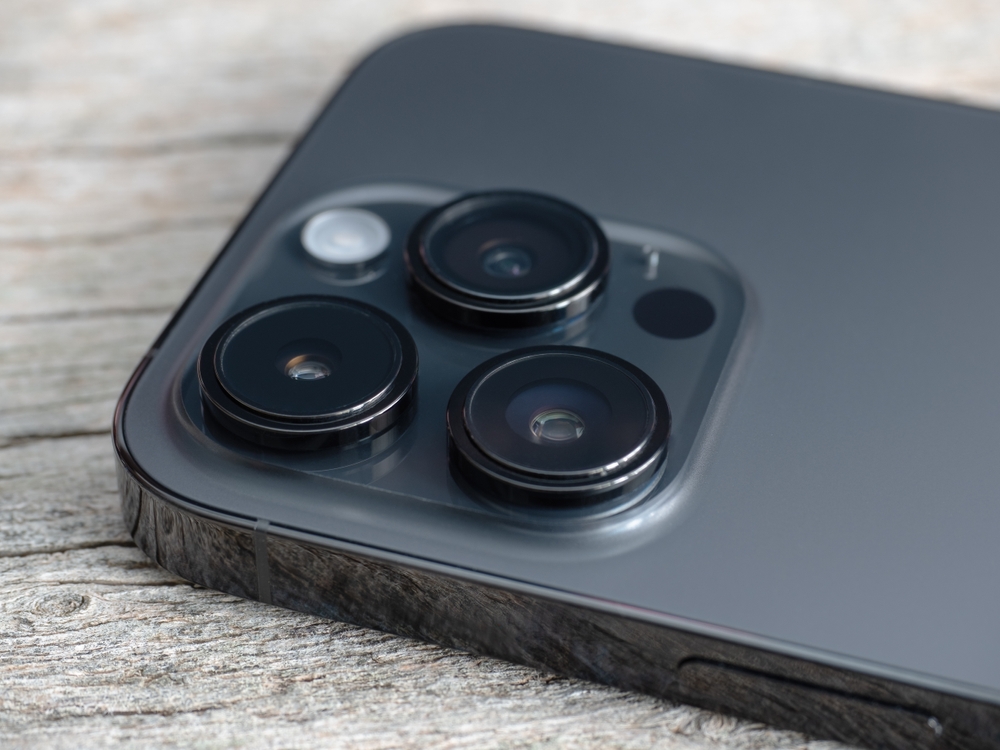 iPhone 15 Pro Max」ペリスコープ望遠レンズの仕様がリーク。センサー