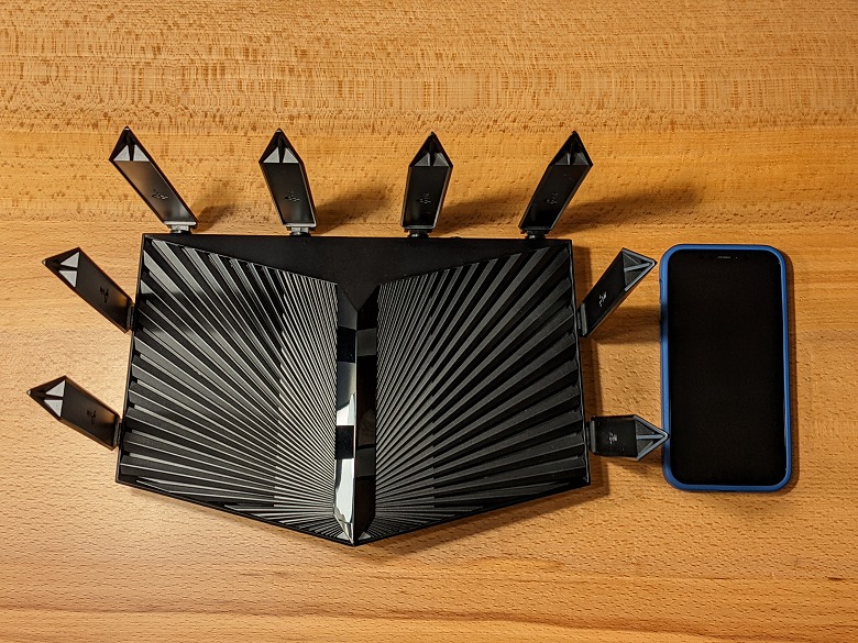 Archer AX90 レビュー】トライバンド対応で8つのアンテナが特徴的な