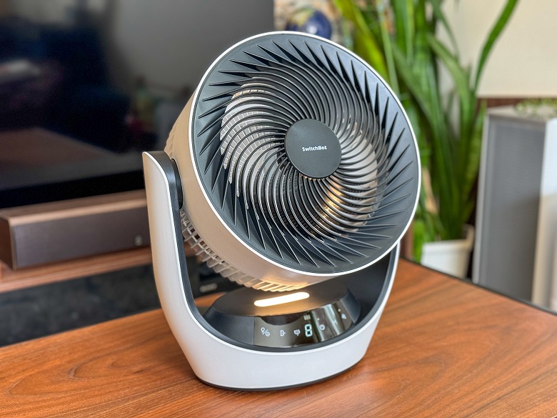 SwitchBotスマートサーキュレーター レビュー】どこでも置けてスマホで