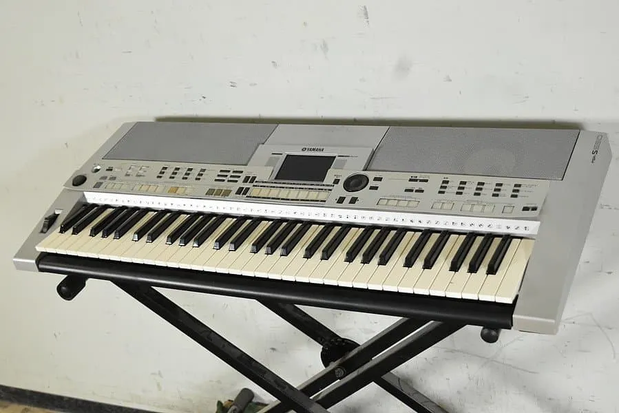 YAMAHA/ヤマハ 電子ピアノ キーボード PSR-S550 - 楽器の買取屋さん