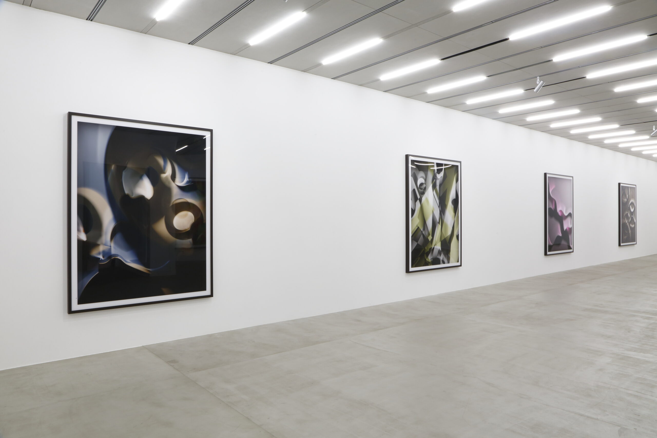 Thomas Ruff｜photograms – Gallery Koyanagi
