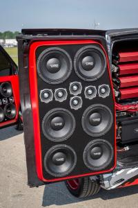 Droppin Hz 1990 Chevrolet Astro - Gauge Magazine