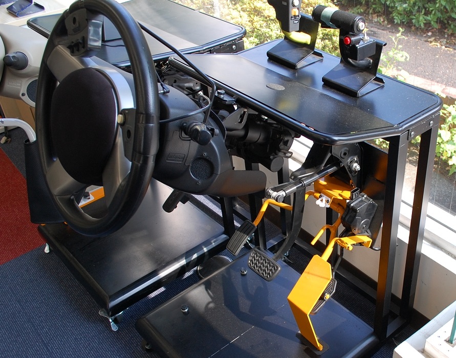 ハンドドライブを可能とする「運転補助装置」の種類や操作性 | クルマ