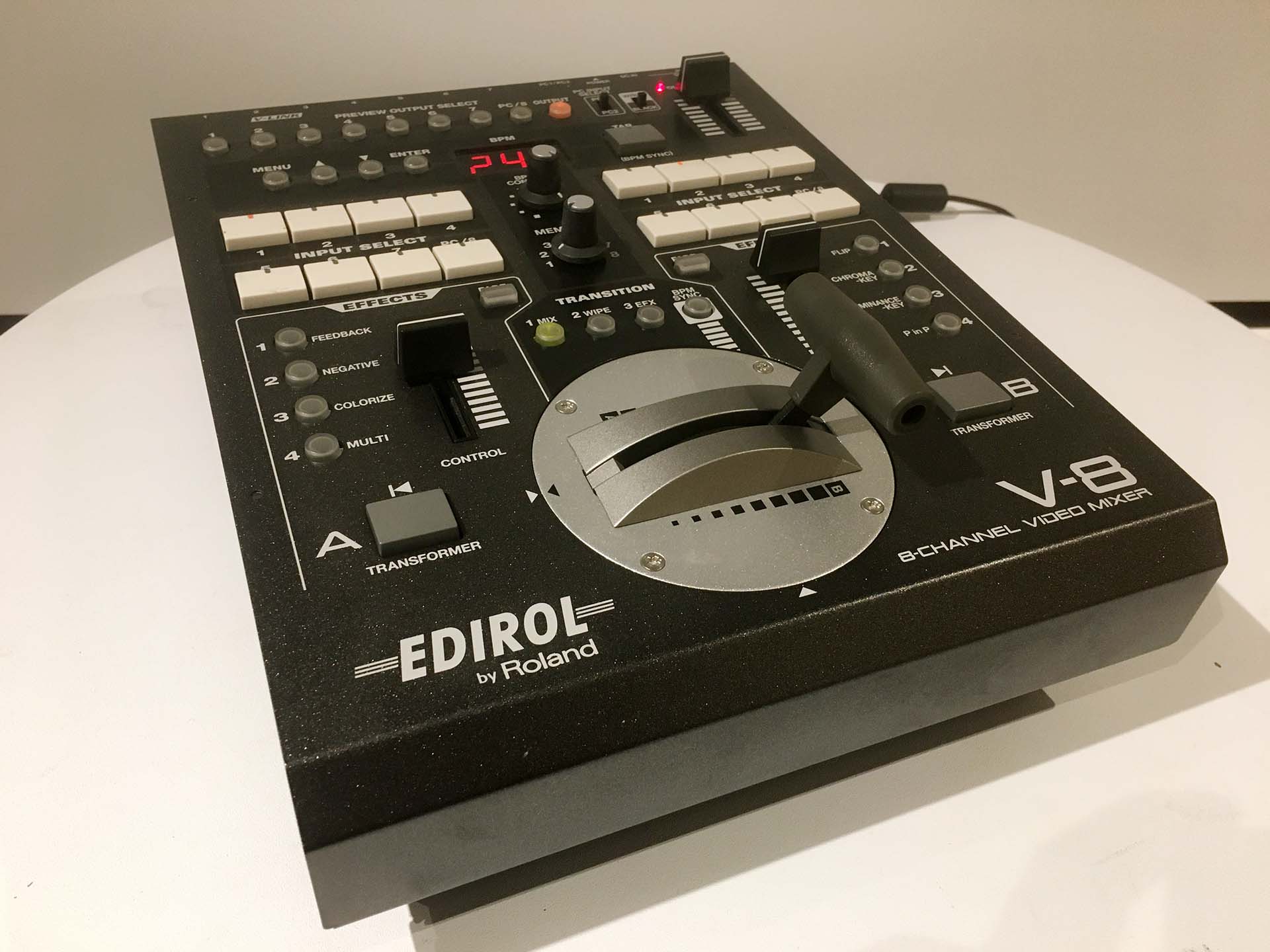 Roland V-8 Video Mixer – Gearwise – AV & Stage Equipment