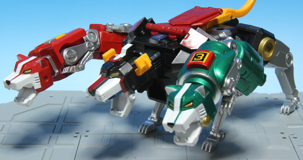 トイナミ VOLTRON 百獣王 ゴライオン プチ改造 レビュー