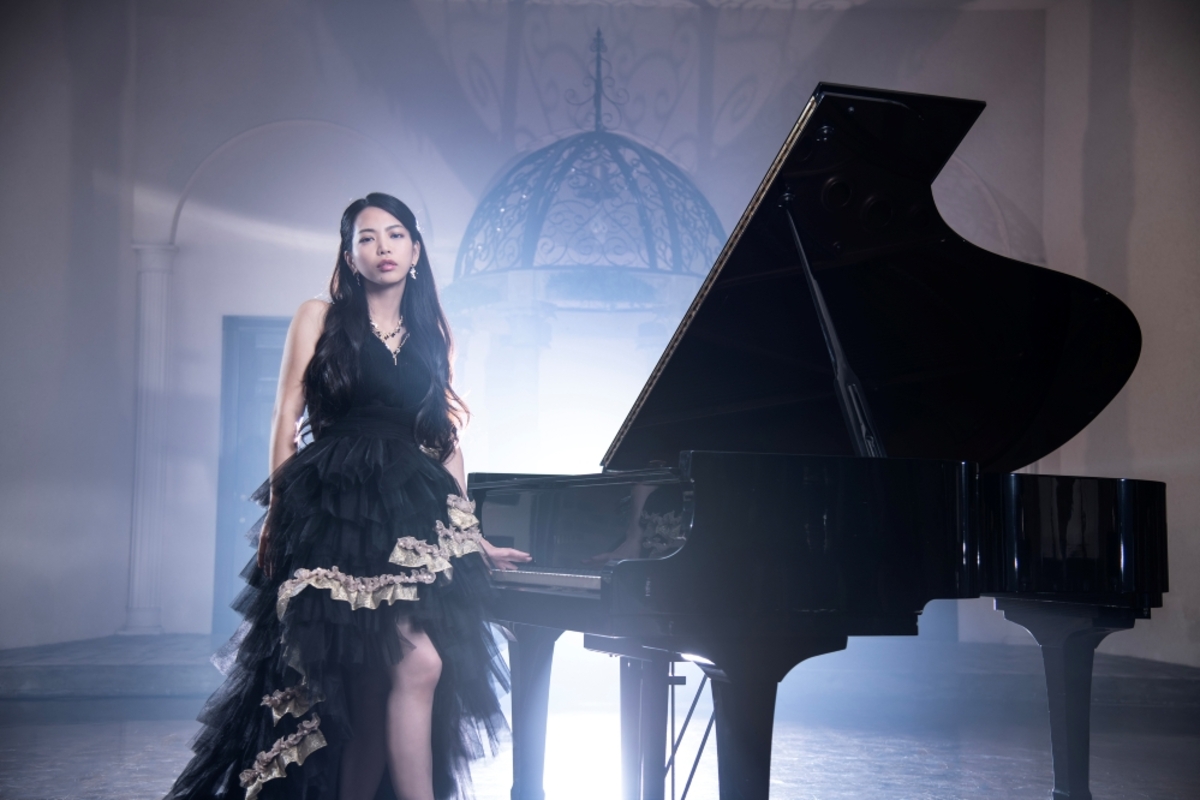 LOVEBITESのギタリスト Miyako、ピアノ・カバーEP『Etude Op.25』本日