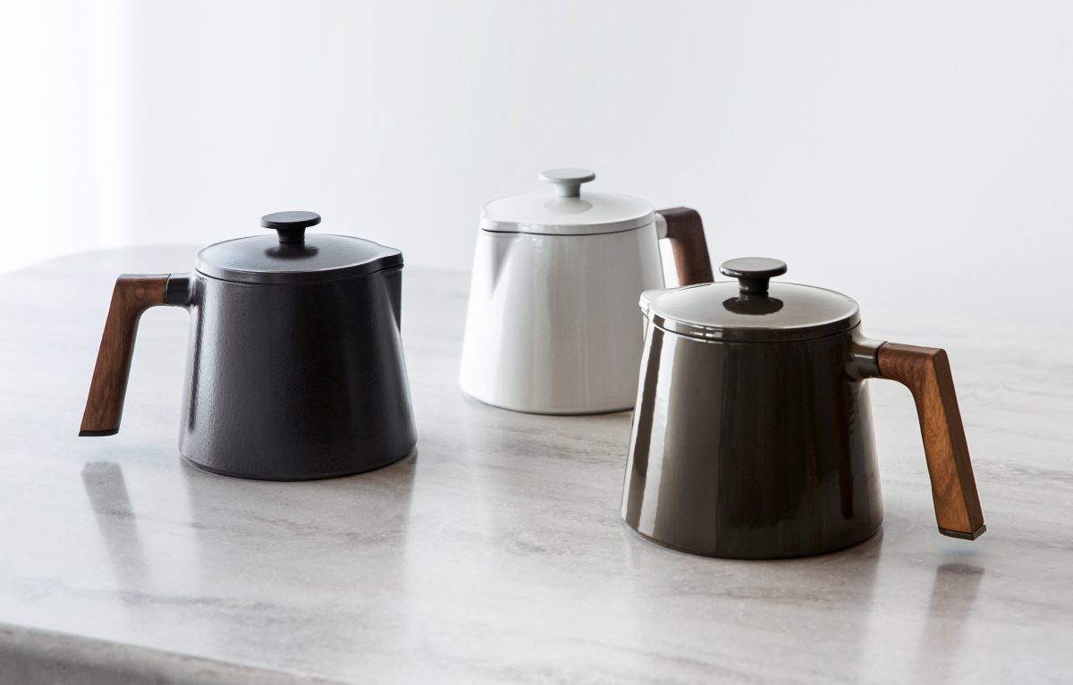 バーミキュラ初の片手鍋！1台で7役をこなし、洗い物も減らす「SOUP POT