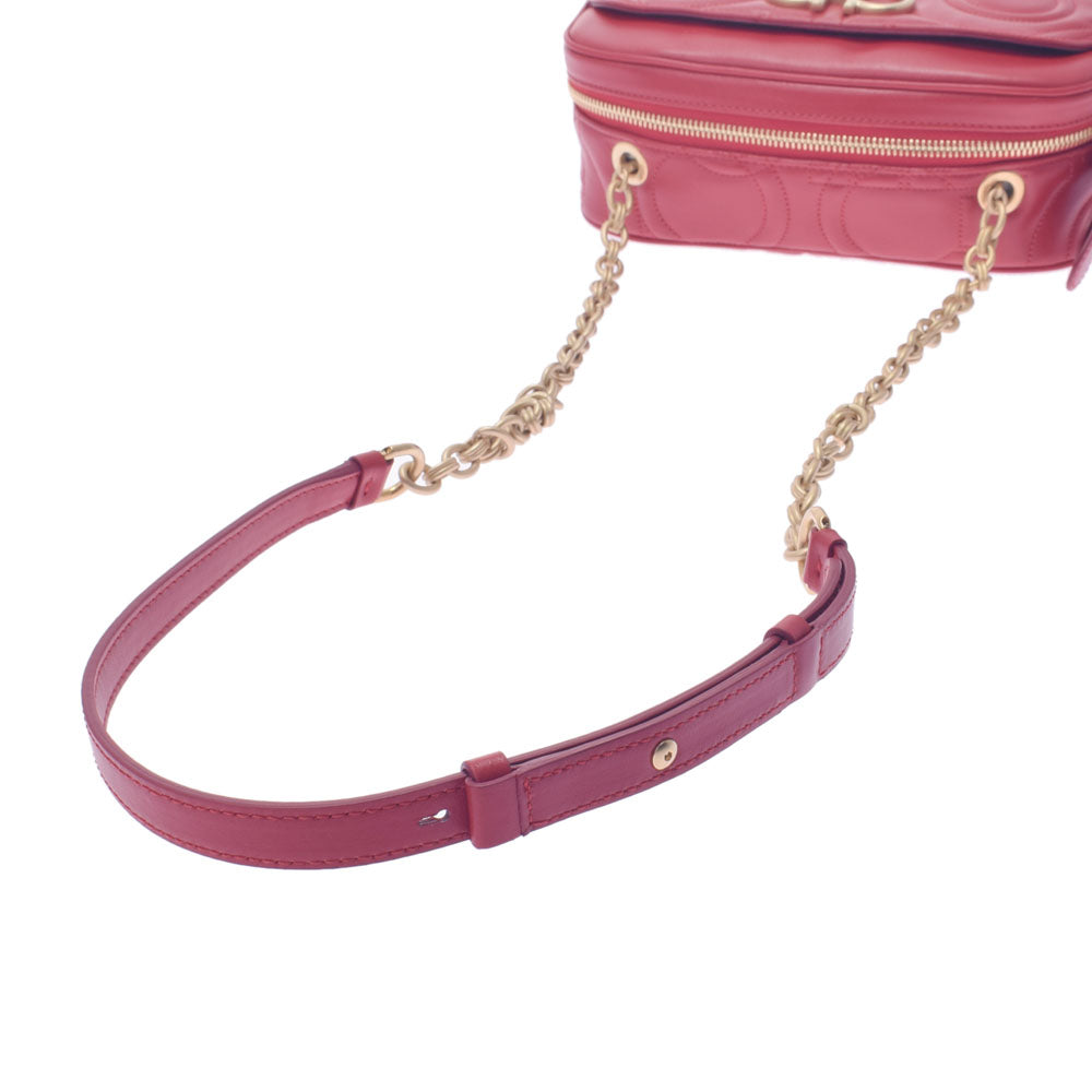 フェラガモガンチーニ チェーン 赤 ゴールド金具 レディース レザー