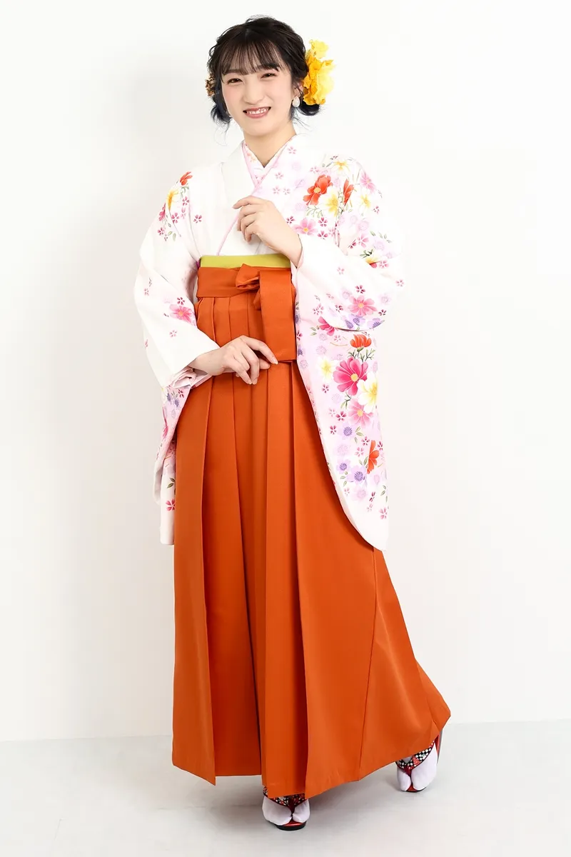 着物】白刺繍洋花+【袴】オレンジ│ネットで簡単・便利に☆袴レンタル