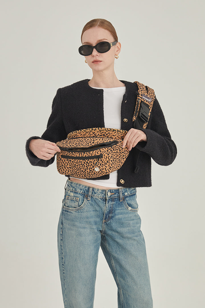 グスケット365抱っこ紐Plus【抱っこ紐+バッグ】ブラウンレオパード