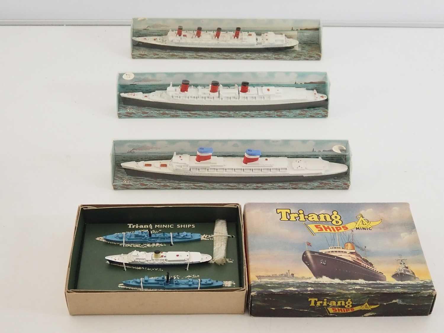 Lot 38 - A group of vintage TRI-ANG MINIC ships,