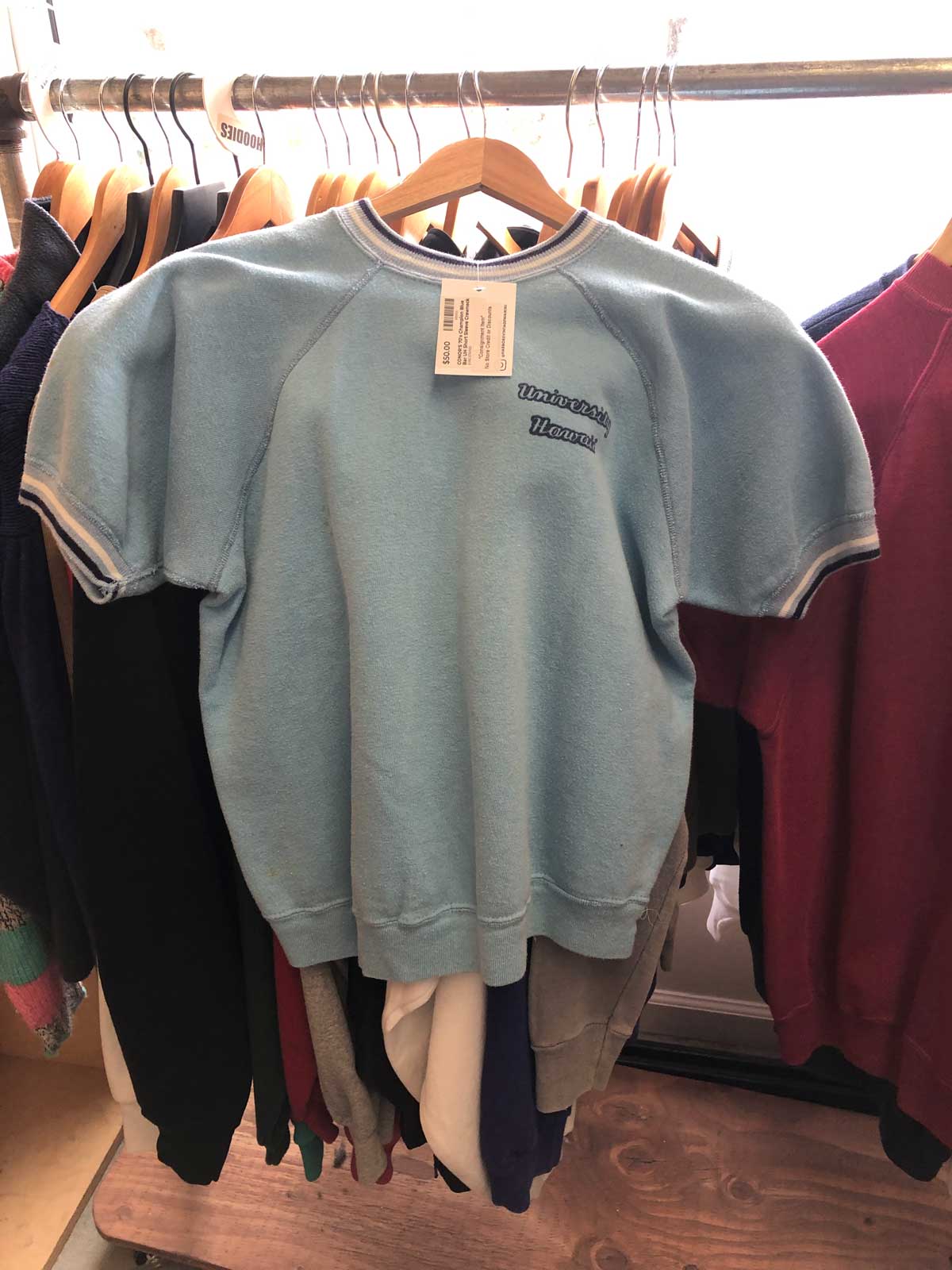 ハワイ古着屋4選ホッピング記「ロコの掘り出し物は、ベレタニア通りに