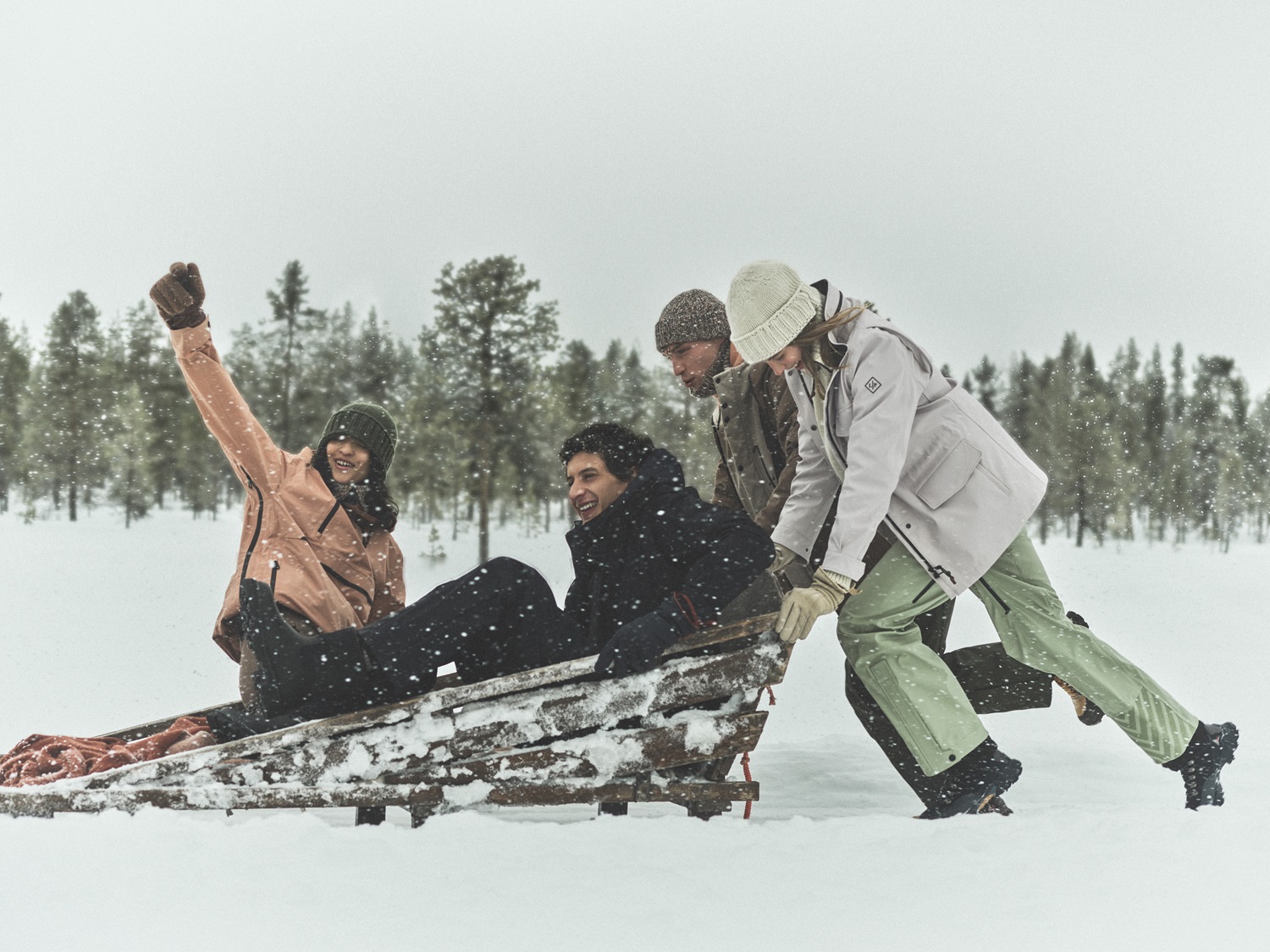 最高品質のカシミヤ。ロロ・ピアーナの最新スキーコレクション | GOETHE