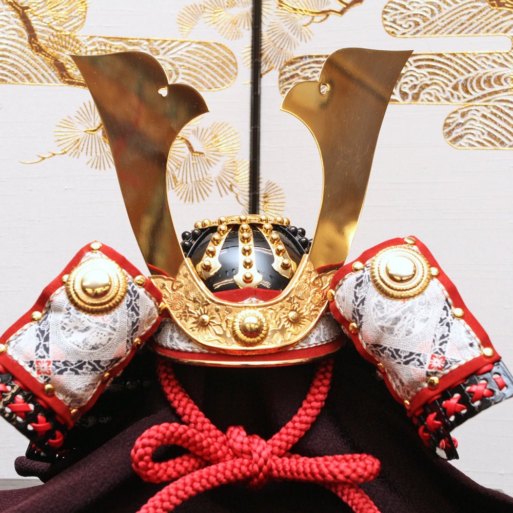 横幅60cm｜加藤鞆美作｜1/3源為朝兜｜平飾りの五月人形｜本物を再現