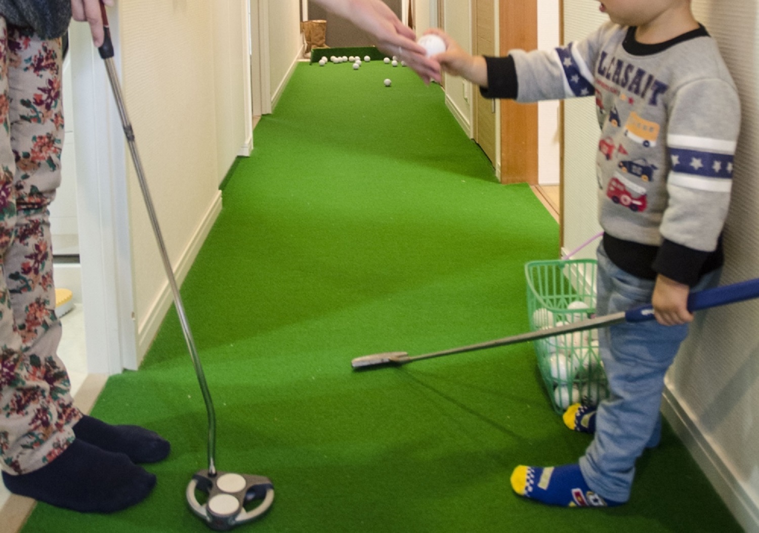 たった8000円で実現！自宅をゴルフ練習場に変える方法 | ゴルフ動画
